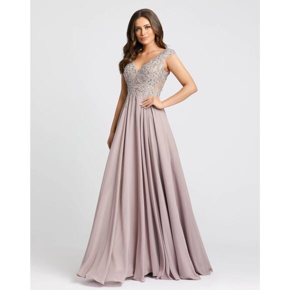 Mac Duggal NWT Appliqué Cap Sleeve Bodice Flowy Gown in Vintage Lilac Size 6 - Picture 3 of 9